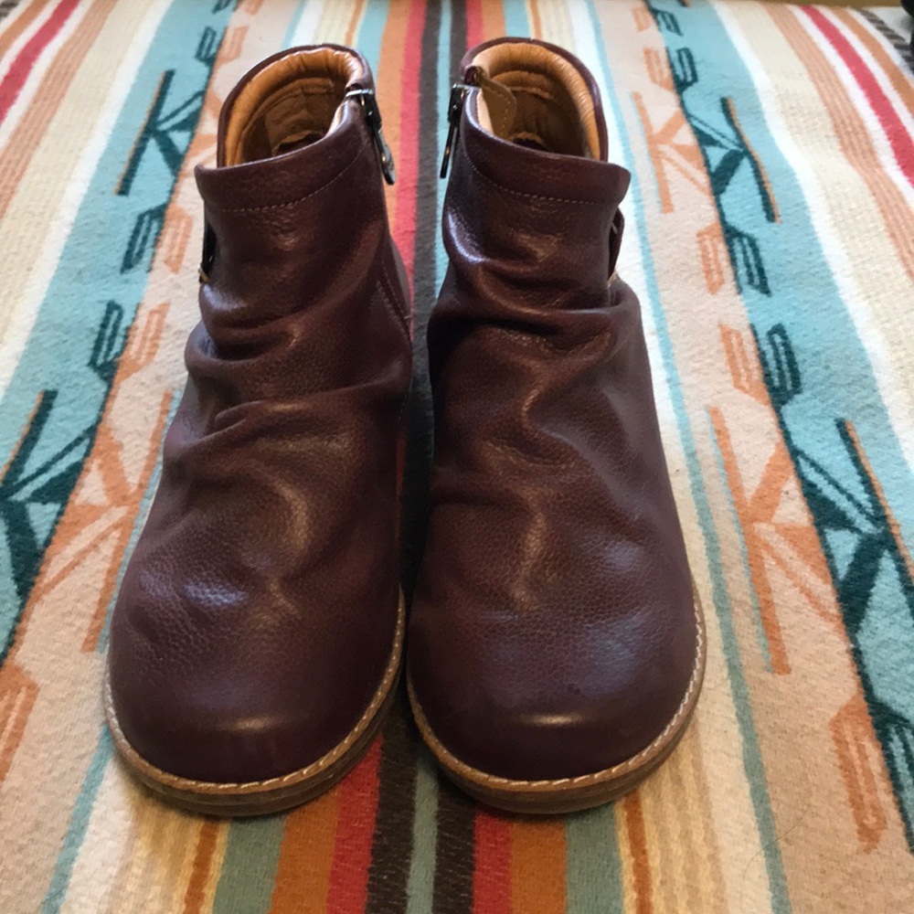 Wanda Panda Boots